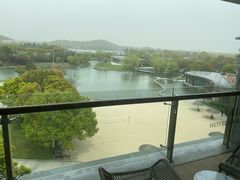 -上海佘山世茂艾美酒店