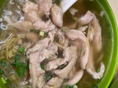 淥雞絲麵-雄兴泰咖啡室