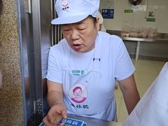 -巢娭毑月饼店(洞井路店)