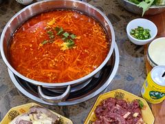 -黄利砖万峰林布依特色酸笋牛肉馆