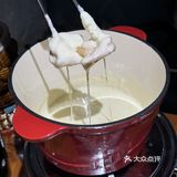 魔都都市丽人的精致一天，从这家宝藏的西班牙餐厅开启