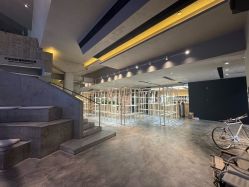 -LIIZ肖像(悦动新门西店)