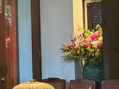 -Cuc Gach Quan Restaurant