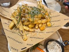 -Mark&Mars Restaurant