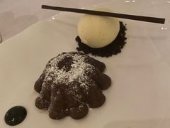 巧克力蛋糕配香草冰淇淋-Jean Georges