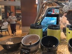 -怡咖啡海鲜自助餐厅(浦东香格里拉店)