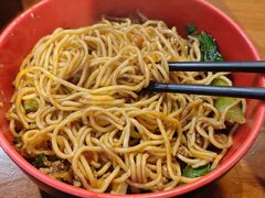 -爆炸头阿姨小四川正宗川味小吃(无任何分店)