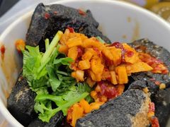 -黑色经典臭豆腐·湖南特产(坡子街特产局店)