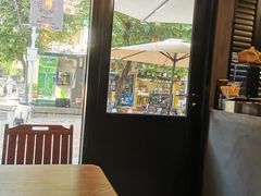 -CowCow其其·牛杂咖啡公司(六运店)