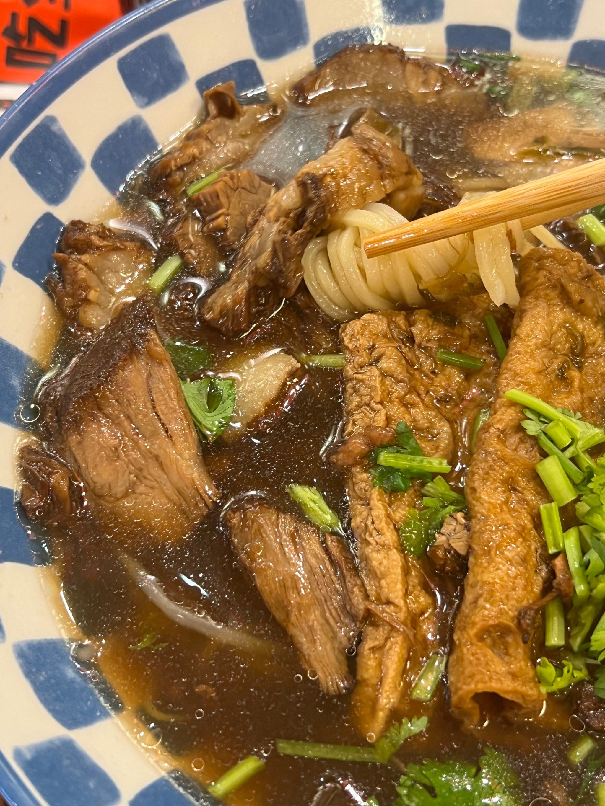 真的熬出来的草本牛肉汤牛肉面!