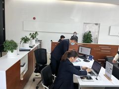 -上海宝信宝马4S店