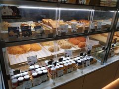 面包甜点陈列柜-花园饼屋·吐司蛋糕面包(星海店)