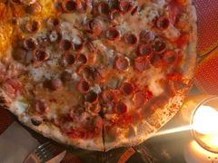 -Trattoria Altrove
