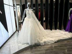 -巴黎春天婚纱摄影(临安店)