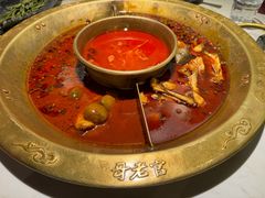 鸳鸯锅-哥老官重庆美蛙鱼头(宝山龙湖店)