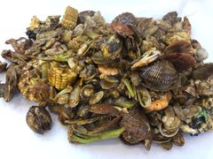 网红铁锹手抓海鲜-富临港·蒸汽海鲜·手抓海鲜·炒菜(栈桥店)