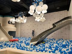 -涨巢·潮玩水疗局