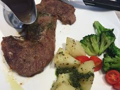 -必胜客(证大大拇指店)