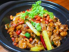 干锅牛蛙煲-馬蘭花開(车站大道店)