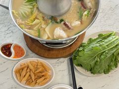 -Whampoa Keng Fish Head Steamboat @ Balestier