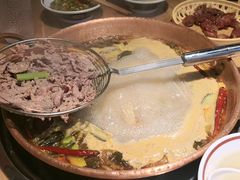 -洱火云南酸菜牛肉火锅(石景山当代商城店)