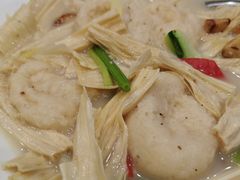 -品泉餐厅·大盆鱼·走地鸡