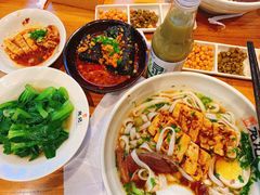 -湘人龙记老长沙米粉(华普国际大厦店)