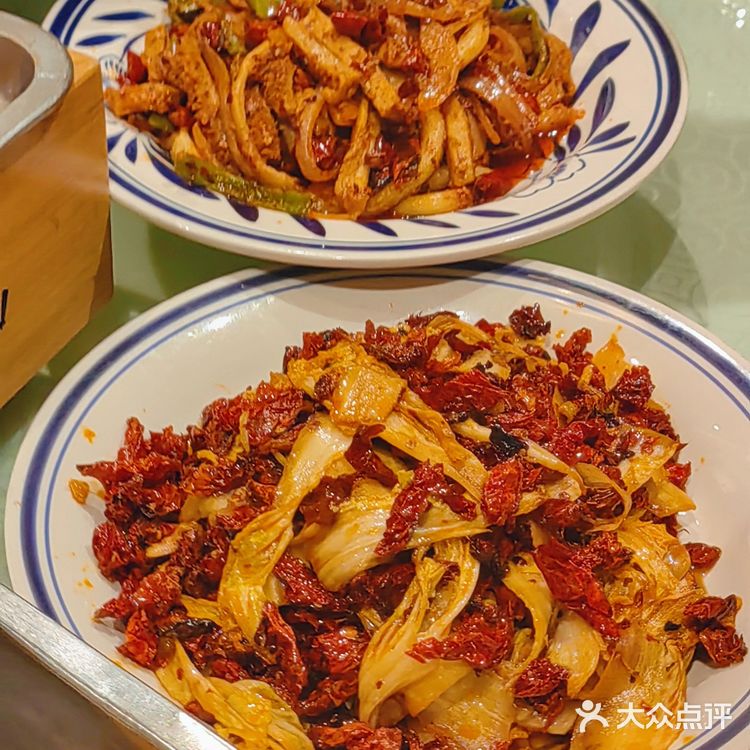 一定要带朋友来这家美食集合店，太赞了！