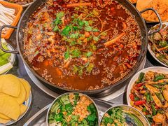 -鸿顺老铁锅美蛙鱼府(解放碑店)