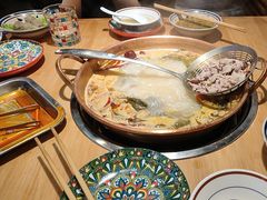 -洱火云南酸菜牛肉火锅(石景山当代商城店)