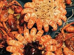 -肥肥虾庄·金牌油焖大虾(汉口城市广场店)
