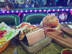 -Famous肥猫墨西哥音乐餐吧(五棵松华熙LIVE店)