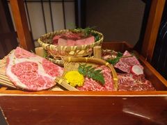 -山川小町·极番烧肉(新地假日广场店)