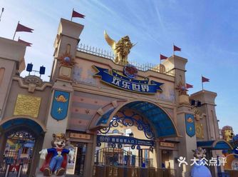 春季去的徐州乐园,国风汉服游园会,里面很多穿汉服的小