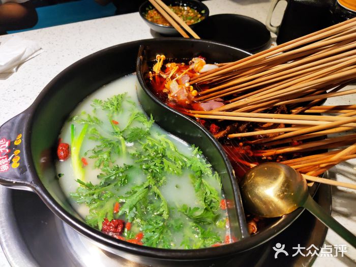 钢管厂五区小郡肝串串香(车公庙店)图片