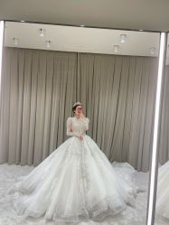 点击看大图 -Renee芮亦婚纱