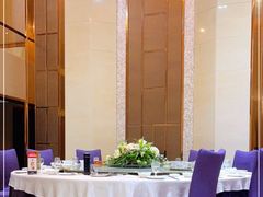 -东豪园林海鲜酒家(南港路辅路店)