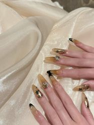 -HUII NAIL绘京美甲美睫会馆