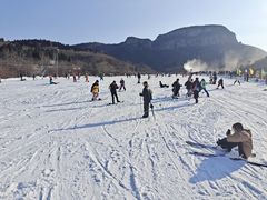 -济南卧虎山滑雪场