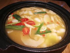 顺化皇家酸汤鱼-米纸越南小馆(金鹰世界店)