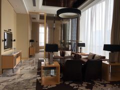 -上海漕河泾万丽酒店