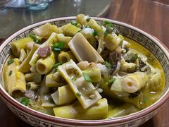 野笋炒雪菜-裸心园农庄