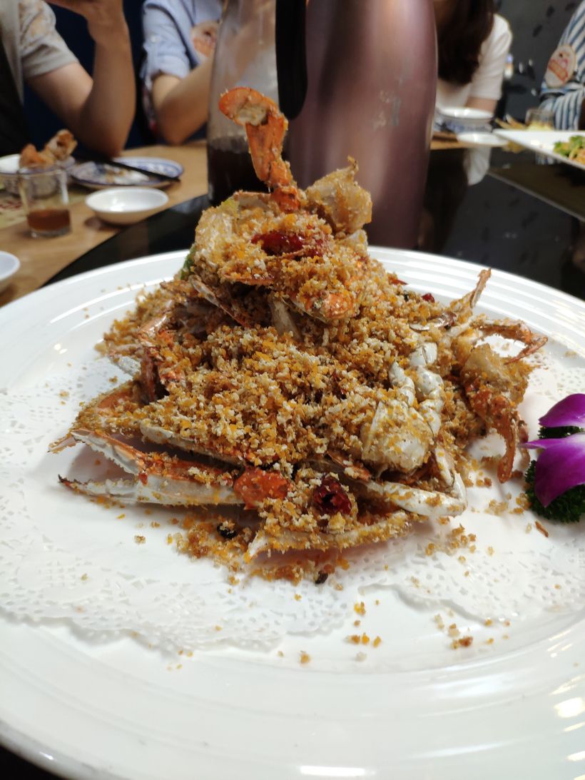 避風塘炒花蟹:花蟹本身沒什麼肉,吃的味道,此菜可以用來喝啤酒