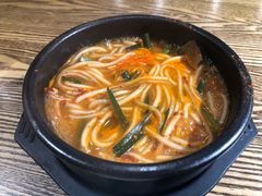 -吴草鸡爪오초닭발韩食堂(融恒盈嘉中心店)