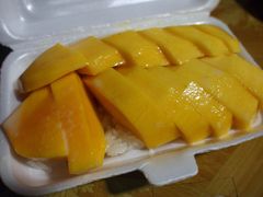 -芒果糯米饭摊子