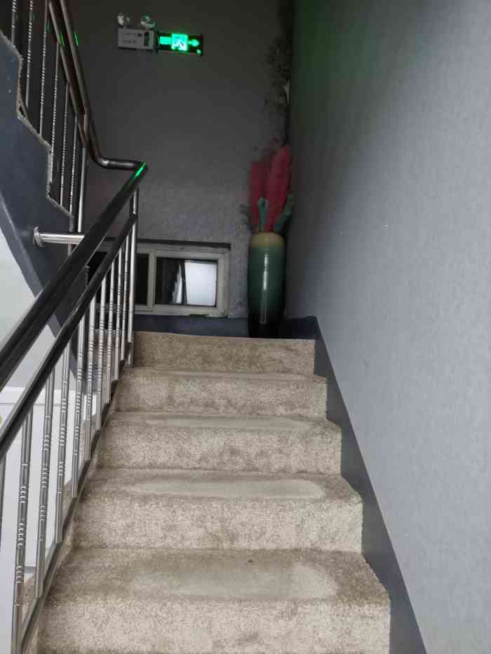 足悦轩足道水疗(梨园店)-"[薄荷]环境: 环境不错,干净卫生,底商.