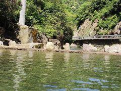 -安吉龙王山峡谷漂流