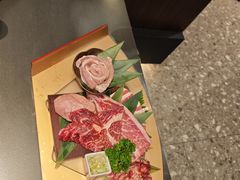 -铭牛烧肉·和牛海鲜自助(高新月牙湖店)