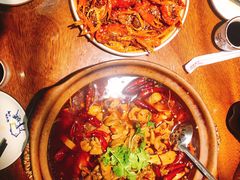 肥肠牛蛙砂锅-马头巷·食景园(苏州总店)