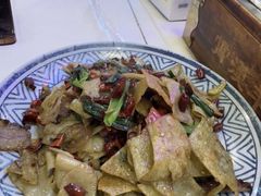 -霄汉牛三鲜湖北砂锅菜(万松园2店)